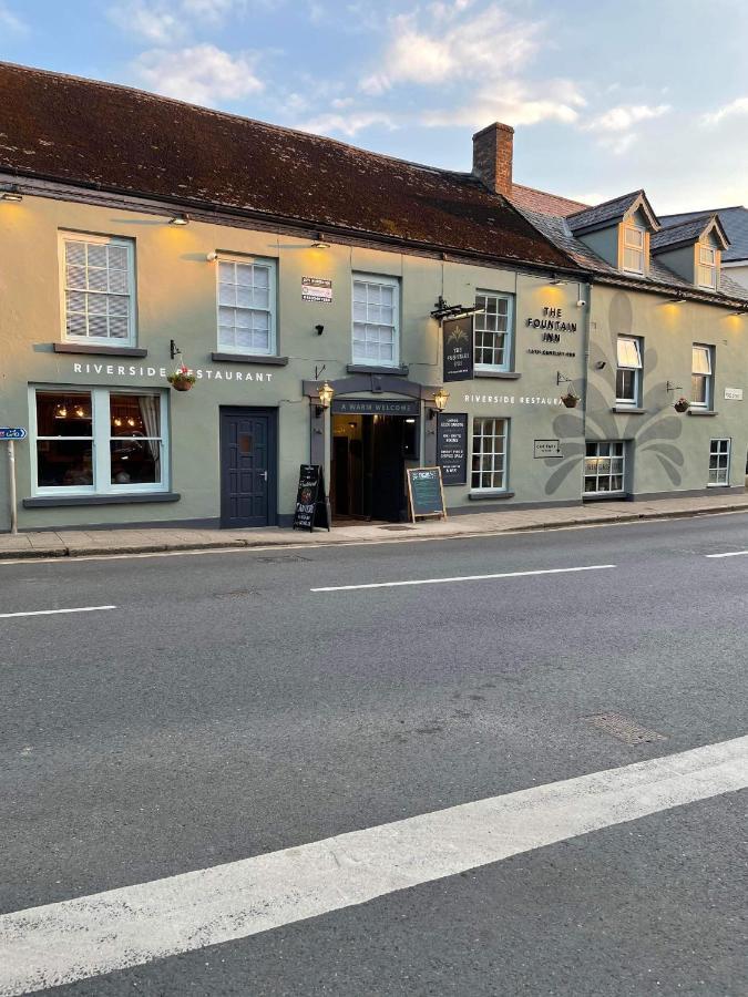 The Fountain Inn & Riverside Restaurant Okehampton Esterno foto