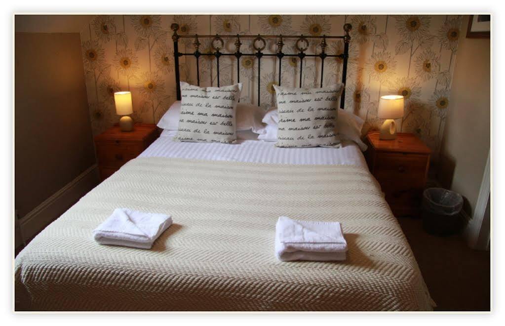 The Fountain Inn & Riverside Restaurant Okehampton Esterno foto